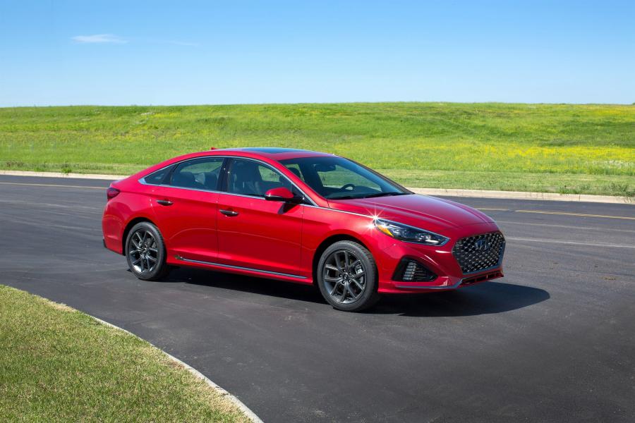  Hyundai Sonata Sport 2017 года  (NA) (фото 12 из 25)